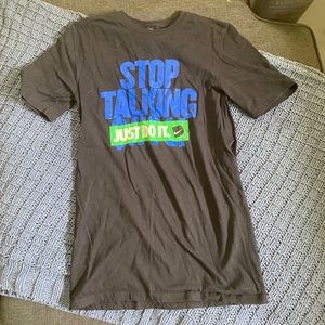 ❗️3 for $25❗️Nike Tee